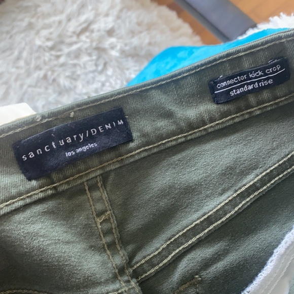 Sanctuary Camo Zip Connector Kick Crop - Size 25 - Picture 5 of 5